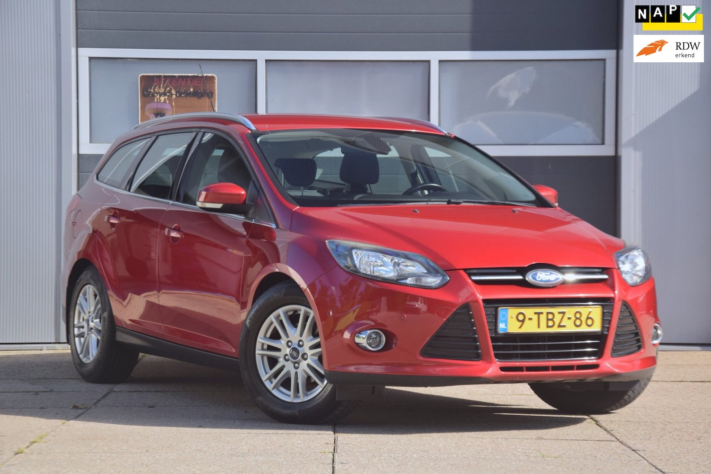 Ford Focus Wagon - 1.0 EcoBoost Edition Plus DB RIEM RECENT VERNIEUWD! TREKHAAK/NAVI/STOELVERWARMING - AutoWereld.nl