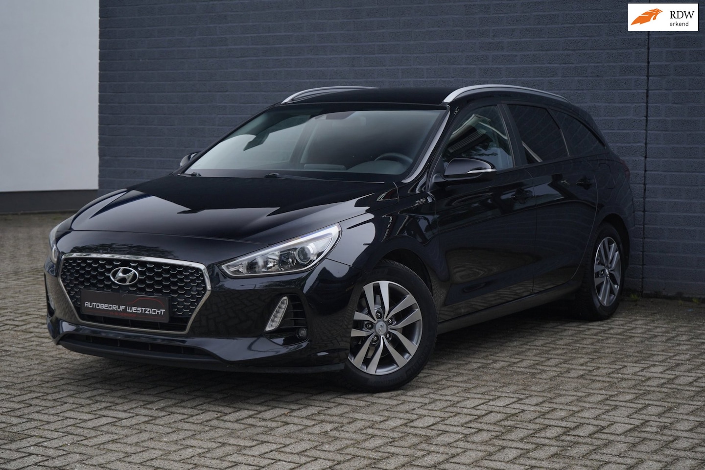 Hyundai i30 Wagon - 1.0 T-GDI Select 120pk, Navigatie, Pdc - AutoWereld.nl