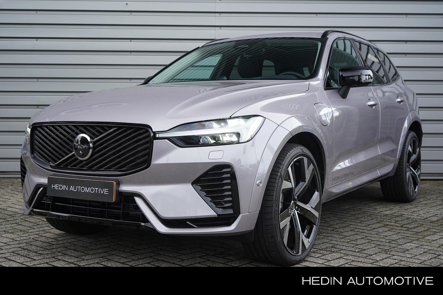 Volvo XC60 - 2.0 T6 Plug-in hybrid AWD Ultra Dark | Bowers& Wilkins audio | Luchtvering | Stoelmassage - AutoWereld.nl