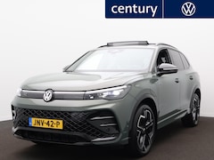 Volkswagen Tiguan - 1.5 eHybrid R-Line Edition 204pk - 20 Inch - Panoramadak - Trekhaak - Navigatie