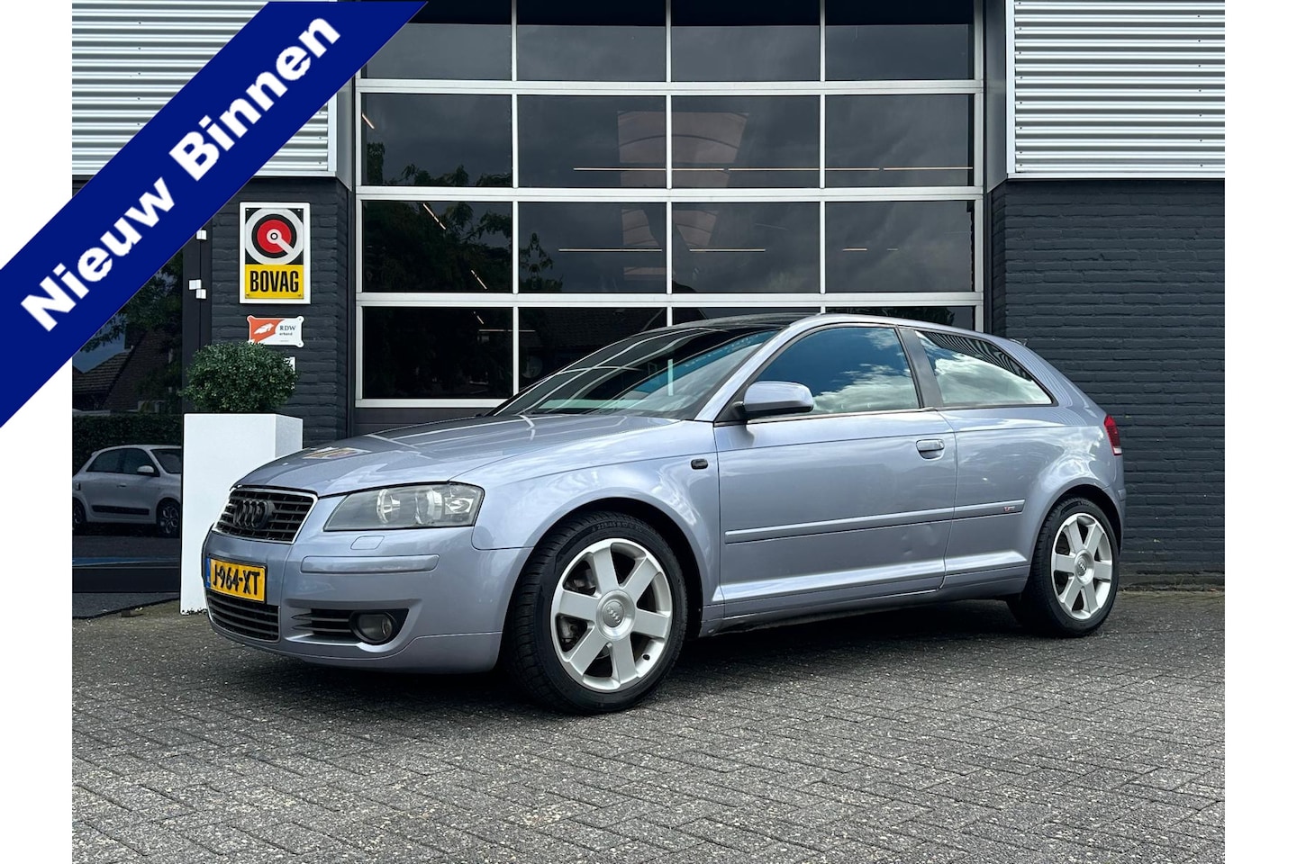 Audi A3 - 2.0 FSI Attraction 2.0 FSI Attraction, S-Line, Airco, Bluetooth, Bose, Radio, Stoelverwarming, PDC - AutoWereld.nl