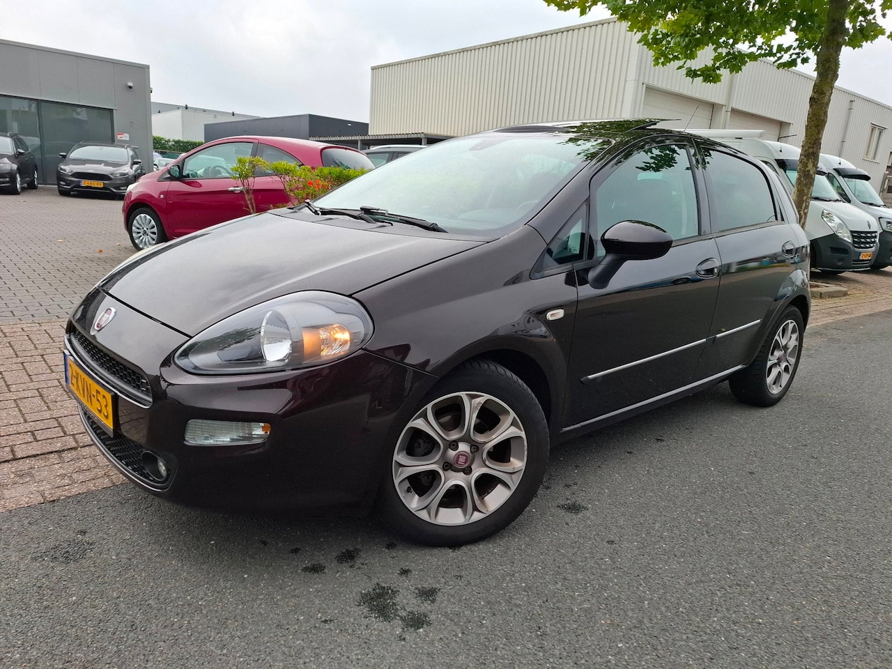 Fiat Punto Evo - 0.9 TwinAir Lounge CLIMA/CRUISE/PANO! - AutoWereld.nl