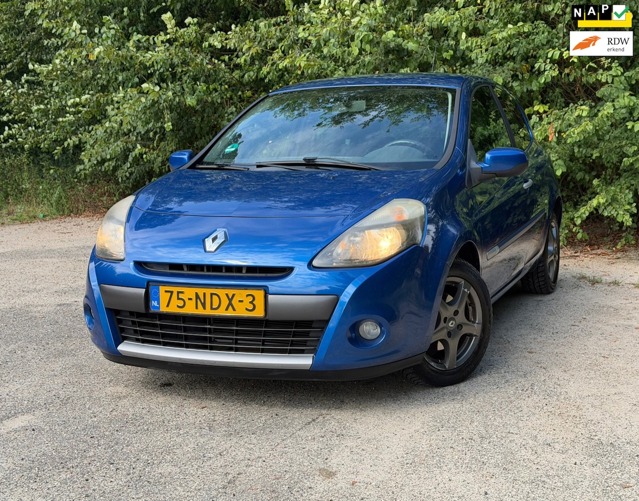 Renault Clio - 1.2 Collection | Cruise control + Airco Nu € 1.950,- !!! - AutoWereld.nl