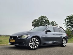 BMW 3-serie Touring - 320i High Executive