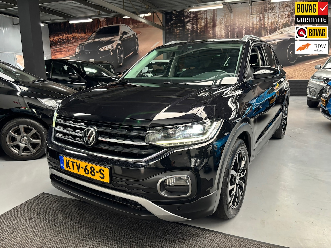 Volkswagen T-Cross - 1.5 TSI Style / Carplay /Trekhaak/ Stoelverwarming - AutoWereld.nl