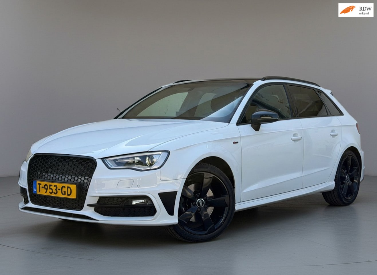 Audi A3 Sportback - 1.8 TFSI Ambition S-line|Automaat|Stoelverwarming|B&O|PDC|Navi - AutoWereld.nl