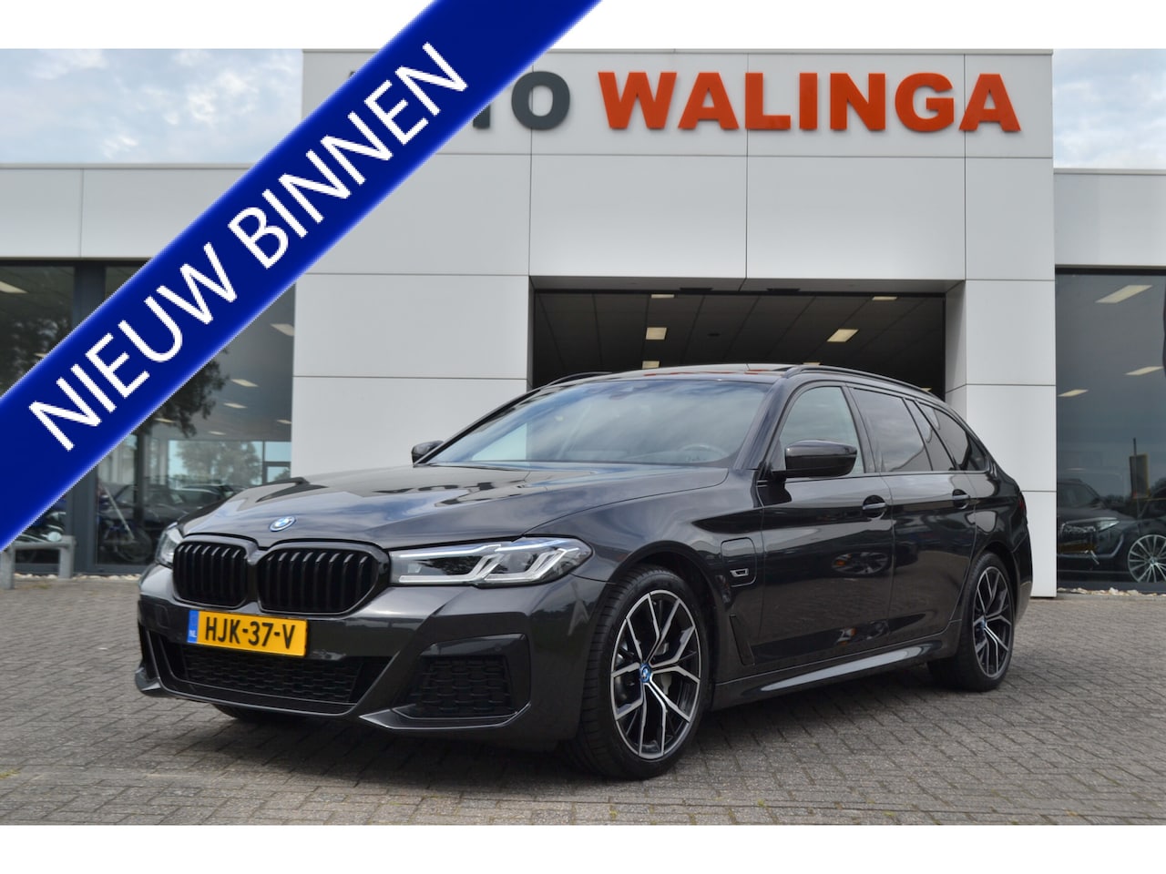 BMW 5-serie Touring - 530e M-Sport | Laser| Panoramadak |Sfeerverlichting | Trekhaak | Comfortstoelen | Carplay, - AutoWereld.nl