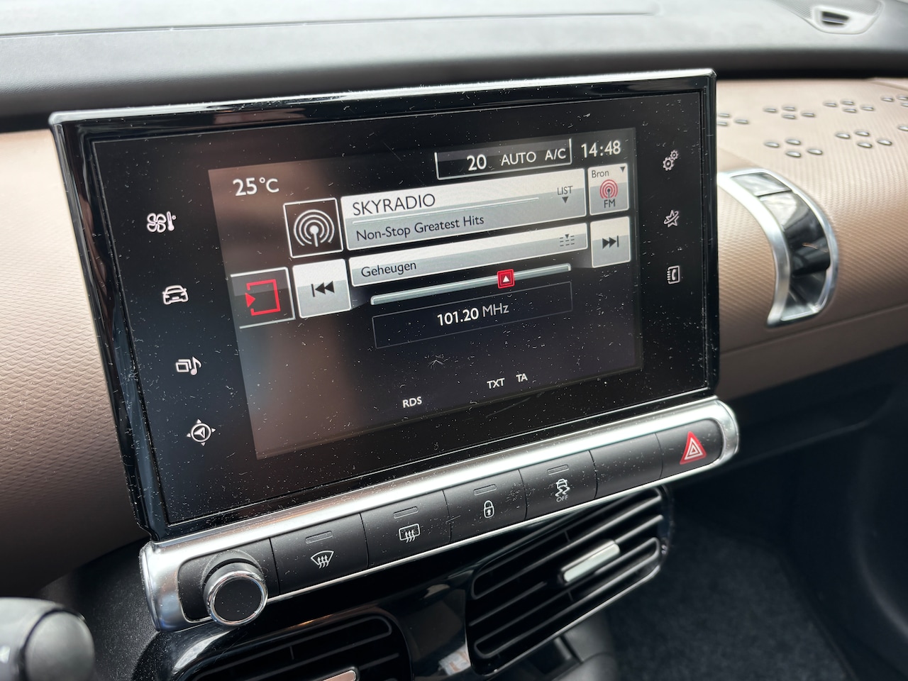 Citroën C4 Cactus - 1.2 PureTech Business | Org-NL auto. Navi. D-riem verv. Trekhaak