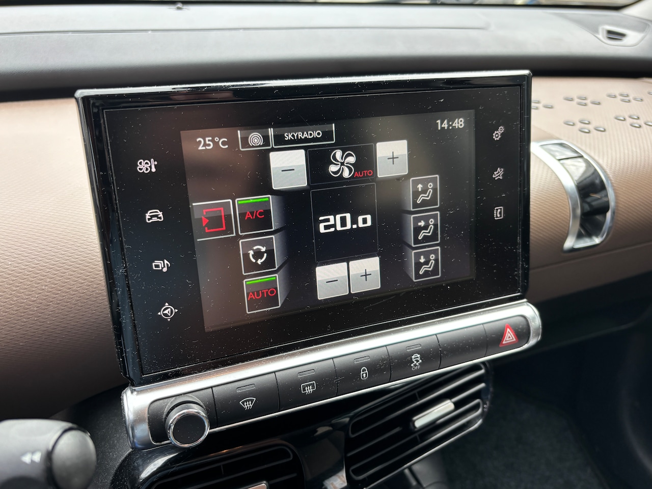 Citroën C4 Cactus - 1.2 PureTech Business | Org-NL auto. Navi. D-riem verv. Trekhaak