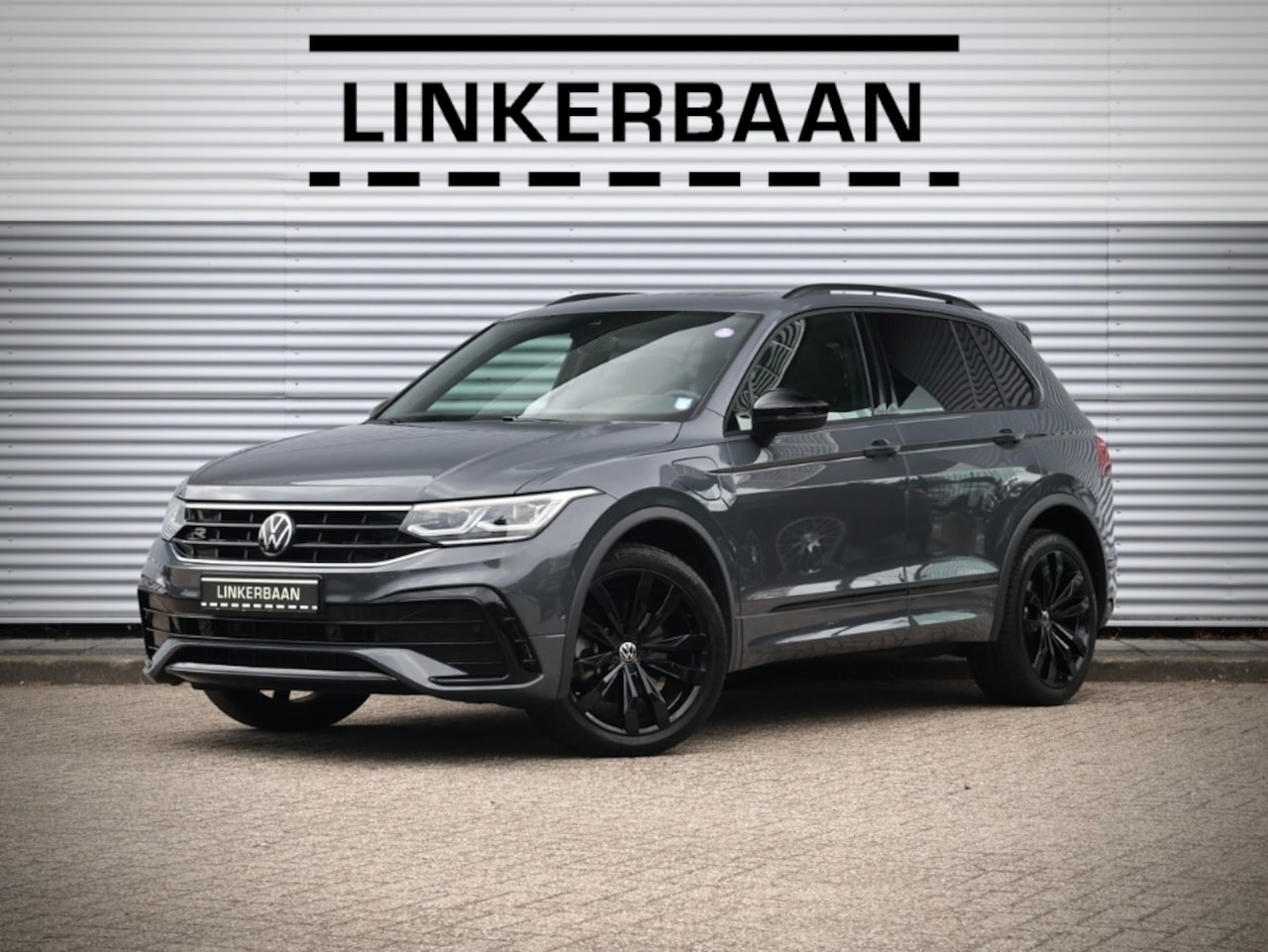 Volkswagen Tiguan - R-Line eHybrid | Panorama | Head-Up | trekhaak | ACC | - AutoWereld.nl