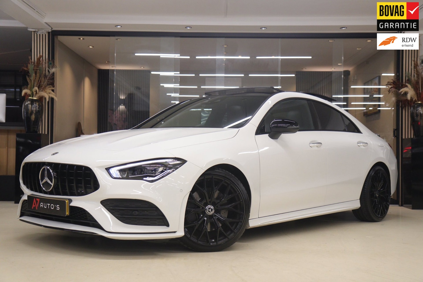 Mercedes-Benz CLA-Klasse - 200 Business Solution AMG PANO/CAM/KEYLESS/LANEASSIST/VOL - AutoWereld.nl
