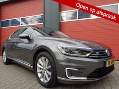 Volkswagen Passat - 1.4 TSI GTE Highline 157PK Clima Navi Cruise Trekhaak 86DKm