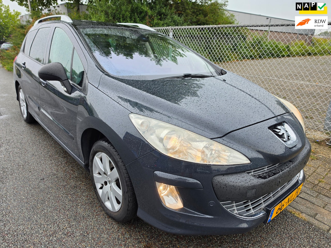 Peugeot 308 SW - 1.6 VTi APK NIEUW airco/cruise/pano Executive 1350,- - AutoWereld.nl