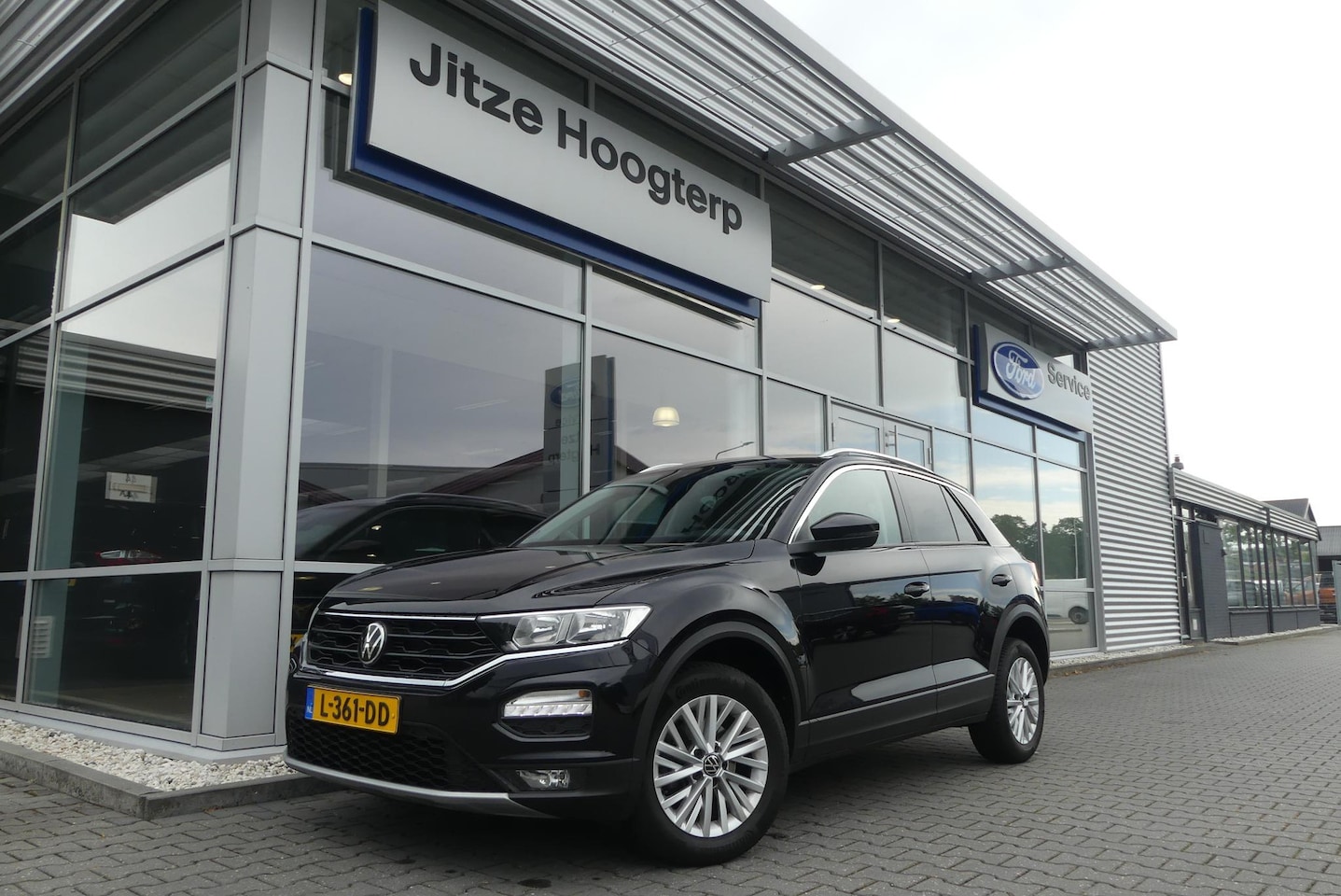 Volkswagen T-Roc - 1.0 TSI Style TREKHAAK, ADAPT. CRUISE, CLIMA, NAVI, PDC V&A, APPLE CARPLAY/ANDROID AUTO, 1 - AutoWereld.nl