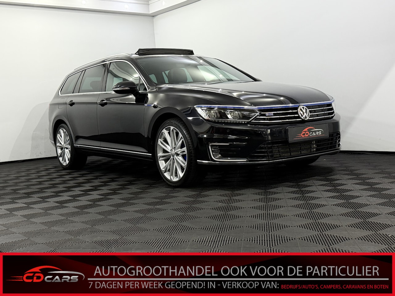 Volkswagen Passat Variant - 1.4 TSI GTE Connected Series Plus Panoramadak, Navi, Camera, Virtual desk, Stoelverwarming - AutoWereld.nl