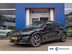 Ford Mustang Mach-E - Extended RWD 98 kWh | SOH 100% | Trekhaak (afneembaar) | Voorstoelen verwarmd | Parkeersen