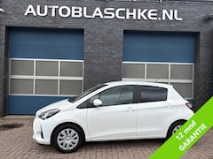 Toyota Yaris - 1.5 Hybrid Aspiration, climate control, navi