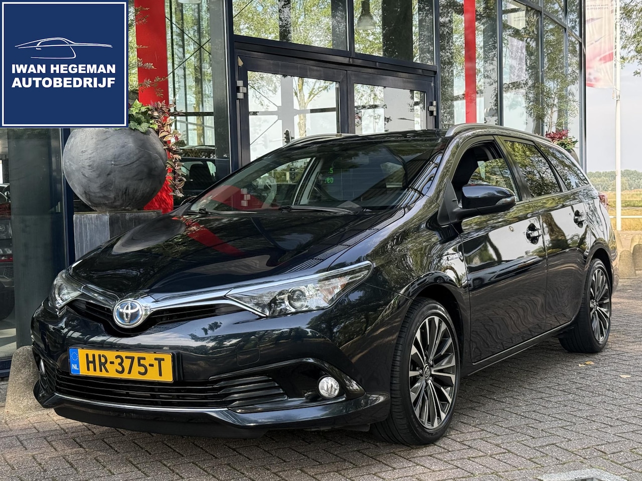 Toyota Auris Touring Sports - 1.8 Hybrid Lease | Panoramadak | Navigatie | Climate Control | Licht metalen velgen | Crui - AutoWereld.nl