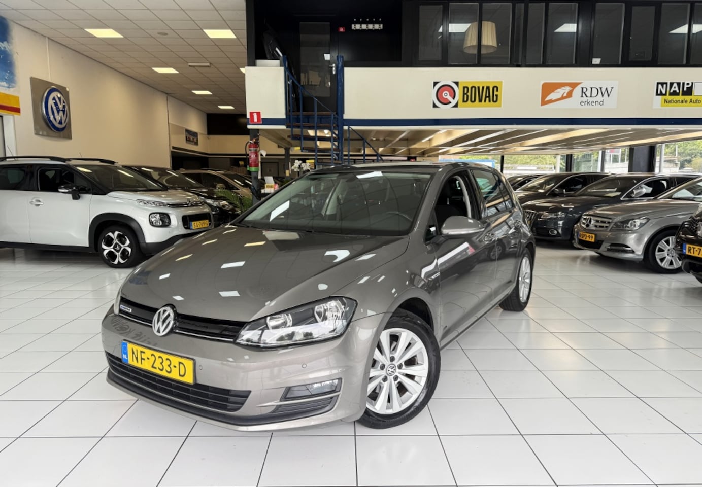 Volkswagen Golf - 1.0 TSI Comfortline 1.0 TSI Comfortline - AutoWereld.nl