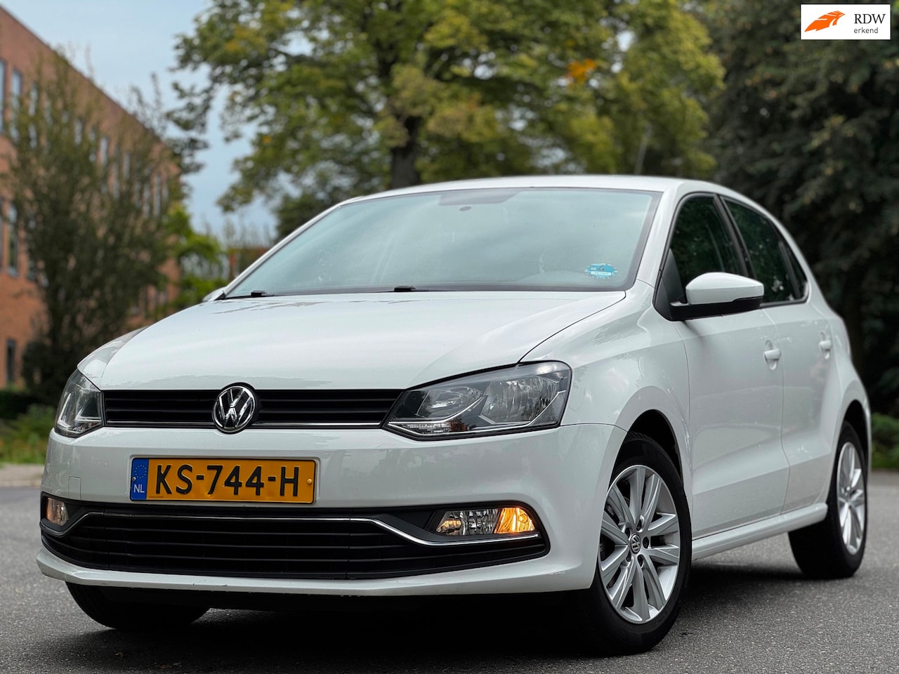 Volkswagen Polo - 1.2 TSI Comfortline|AUT|TREKHAAK|CRUISE|ELEKRAMEN|DEALERONDERH - AutoWereld.nl
