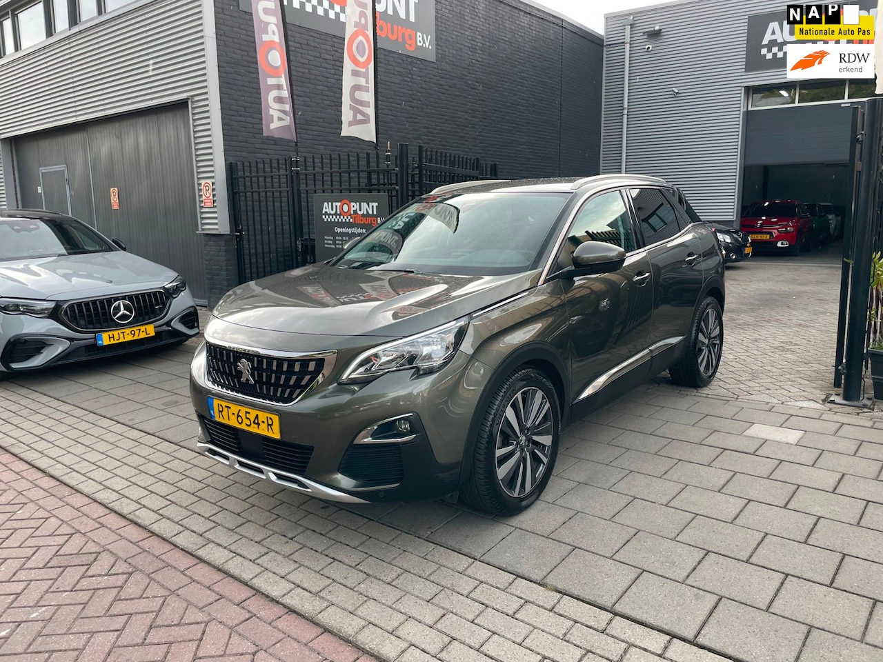 Peugeot 3008 - 1.2 PureTech Blue Lease Premium 2e Eig! Airco NAP APK - AutoWereld.nl