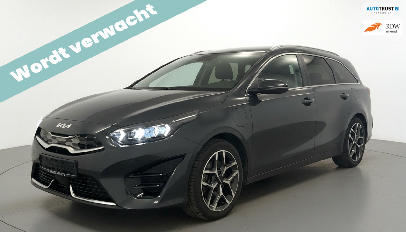 Kia Cee'd Sportswagon - Ceed 1.6 GDI PHEV DynamicPlusLine|Automaat|Led|Navi|Camera|Dodehoek|Stoelverwarming|17inch - AutoWereld.nl