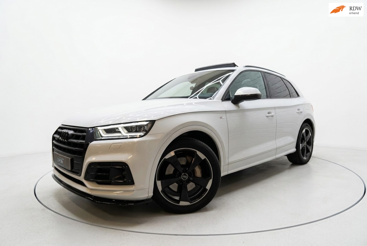 Audi Q5 - 55 TFSI e quattro 3x S LINE PANO RS STOEL SFEER TREKH - AutoWereld.nl