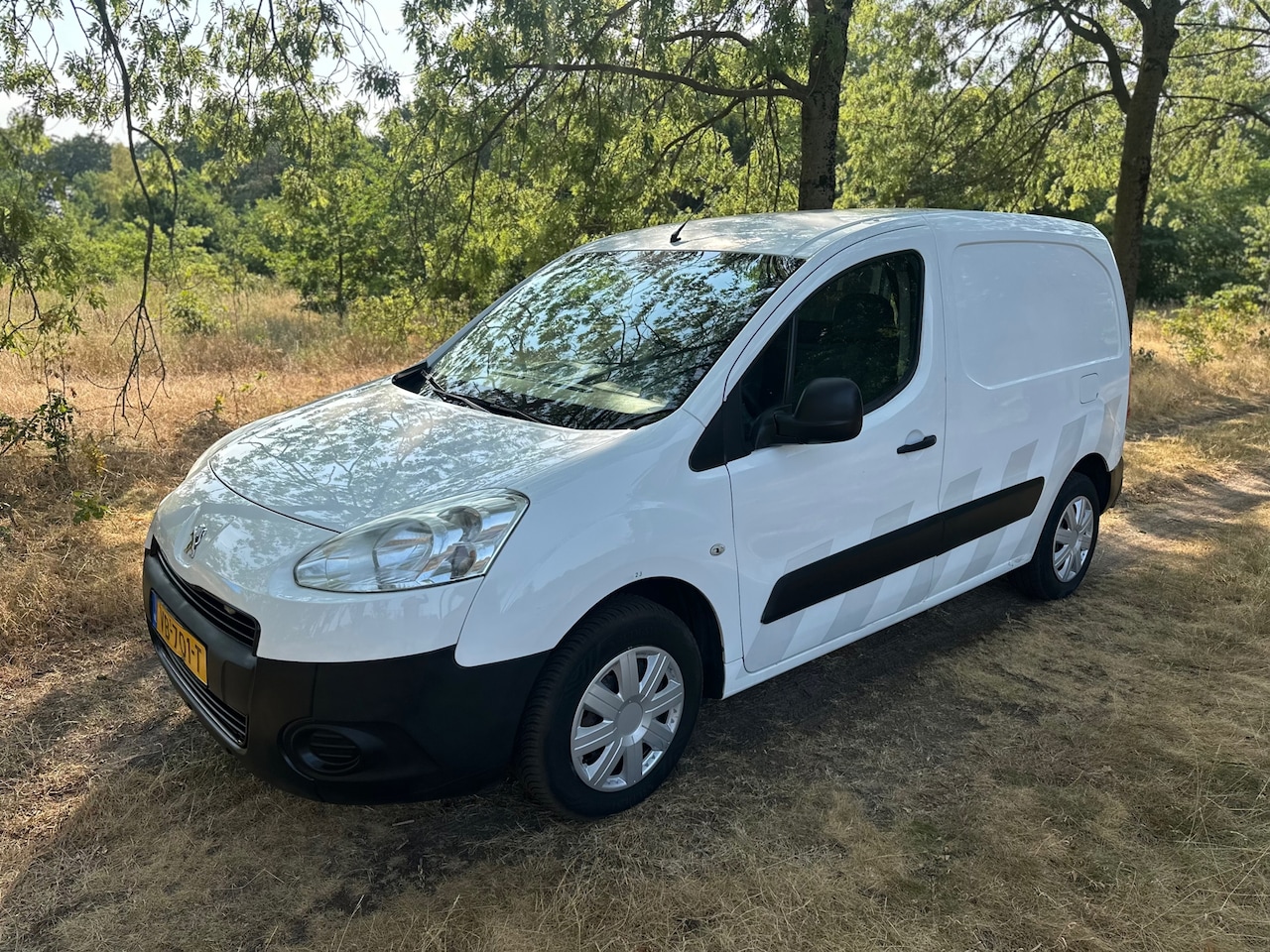 Peugeot Partner - 120 1.6 HDI APK t/m 07-07-2027 - AutoWereld.nl