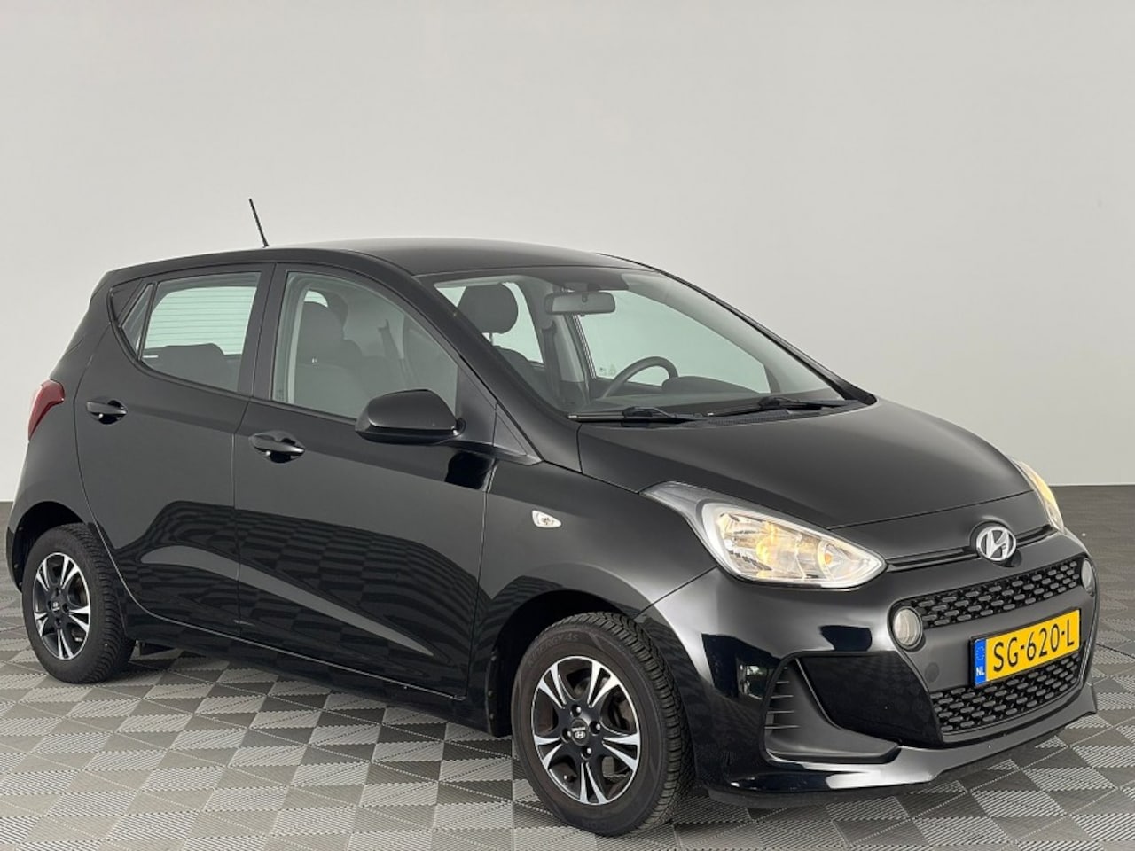 Hyundai i10 - 1.0i Comfort | NAVI | VELGEN ✅ 1e Eigenaar - AutoWereld.nl