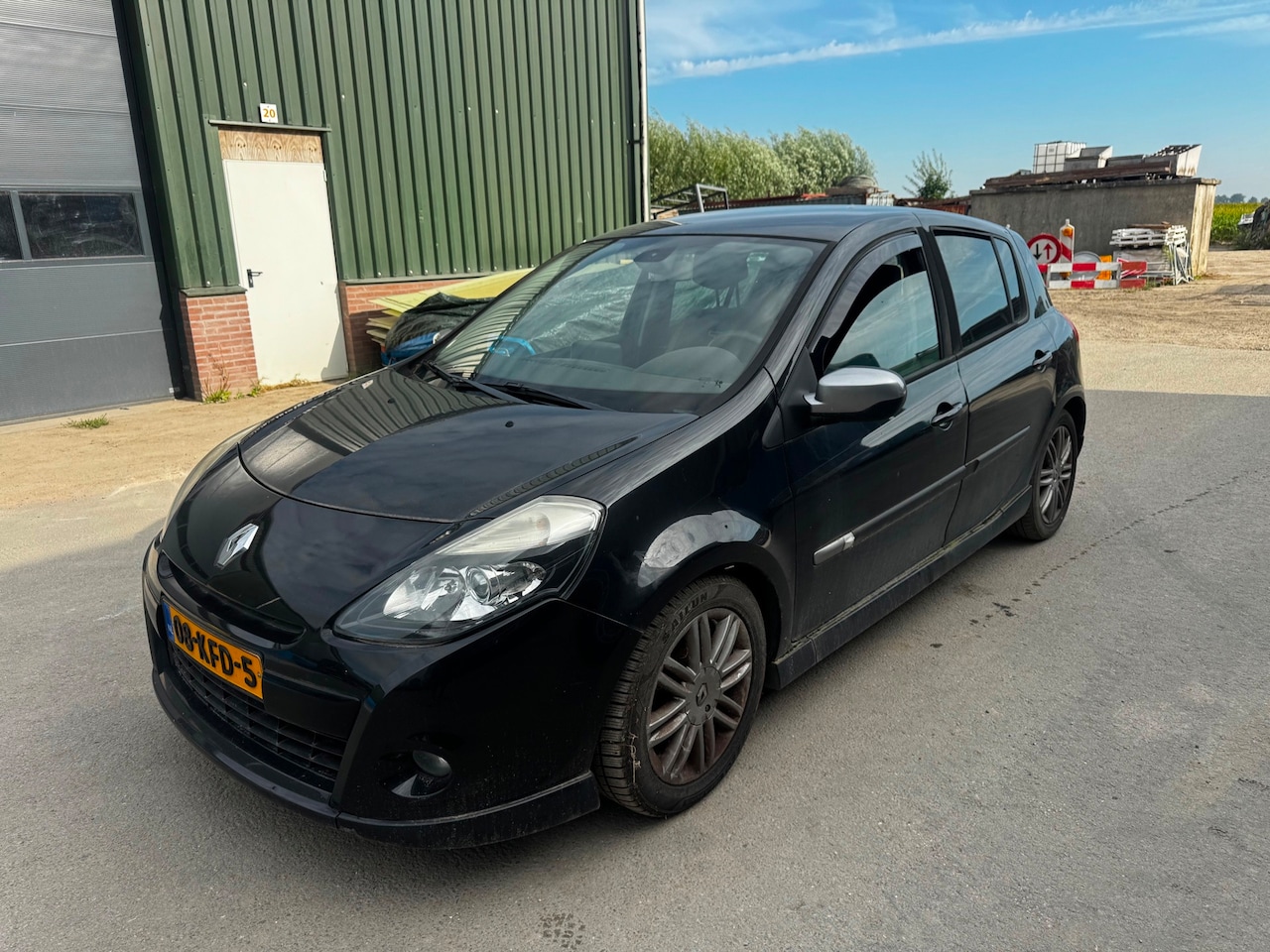 Renault Clio - 1.6 GT *koppeling slipt* export* - AutoWereld.nl