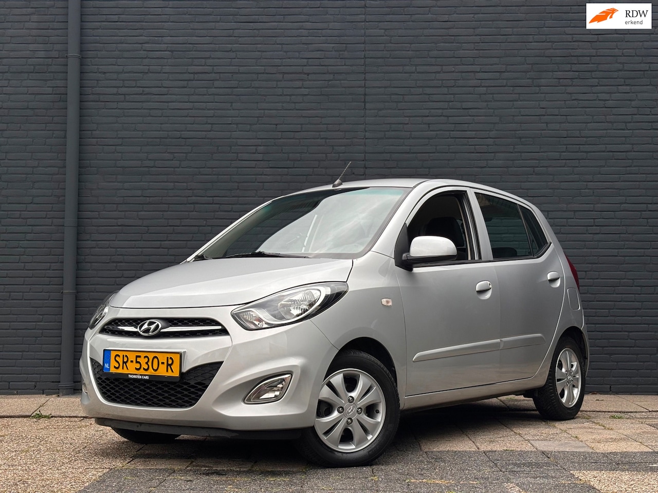 Hyundai i10 - 1.1 i-Catcher | Automaat | Airco | Lichtmetalen Velgen - AutoWereld.nl