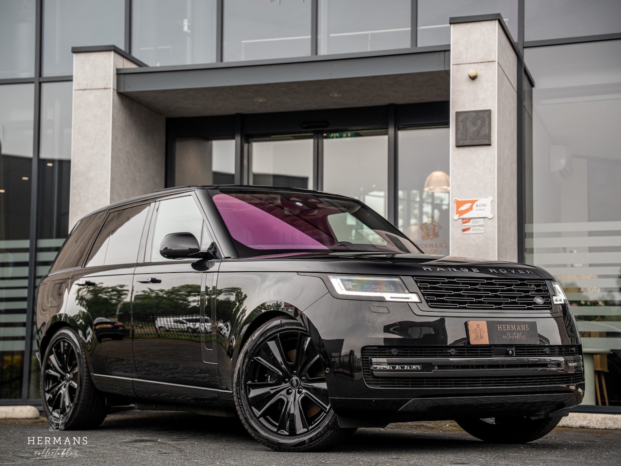 Land Rover Range Rover - 3.0 P510e First Edition PHEV / Massage / Meridian 3D / 4-wheel drive - AutoWereld.nl