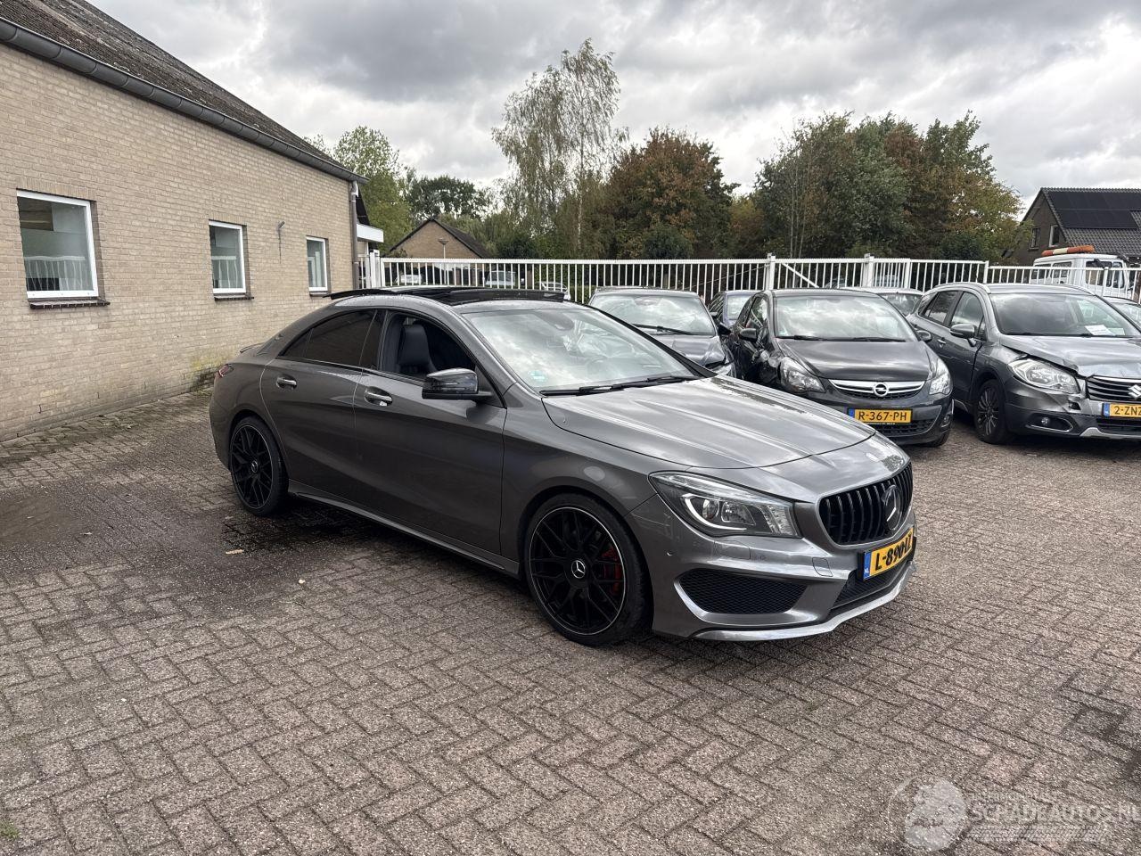 Mercedes-Benz CLA-Klasse - 250 Sport 4MATIC AMG pakket - AutoWereld.nl