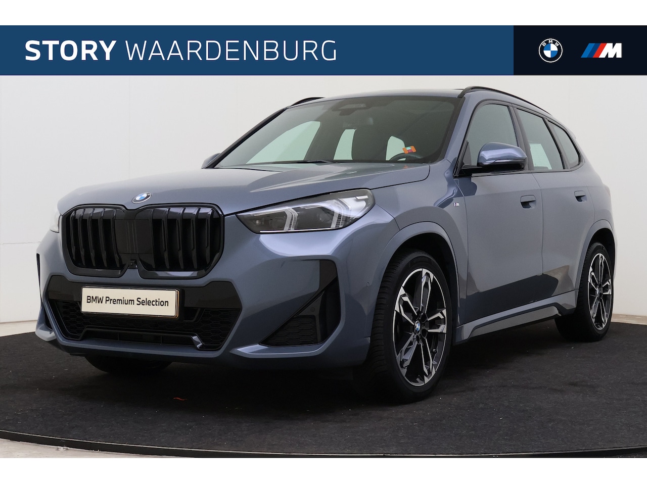 BMW X1 - sDrive18i M Sport Automaat / Panoramadak / Sportstoelen / Head-Up / M Adaptief onderstel / - AutoWereld.nl