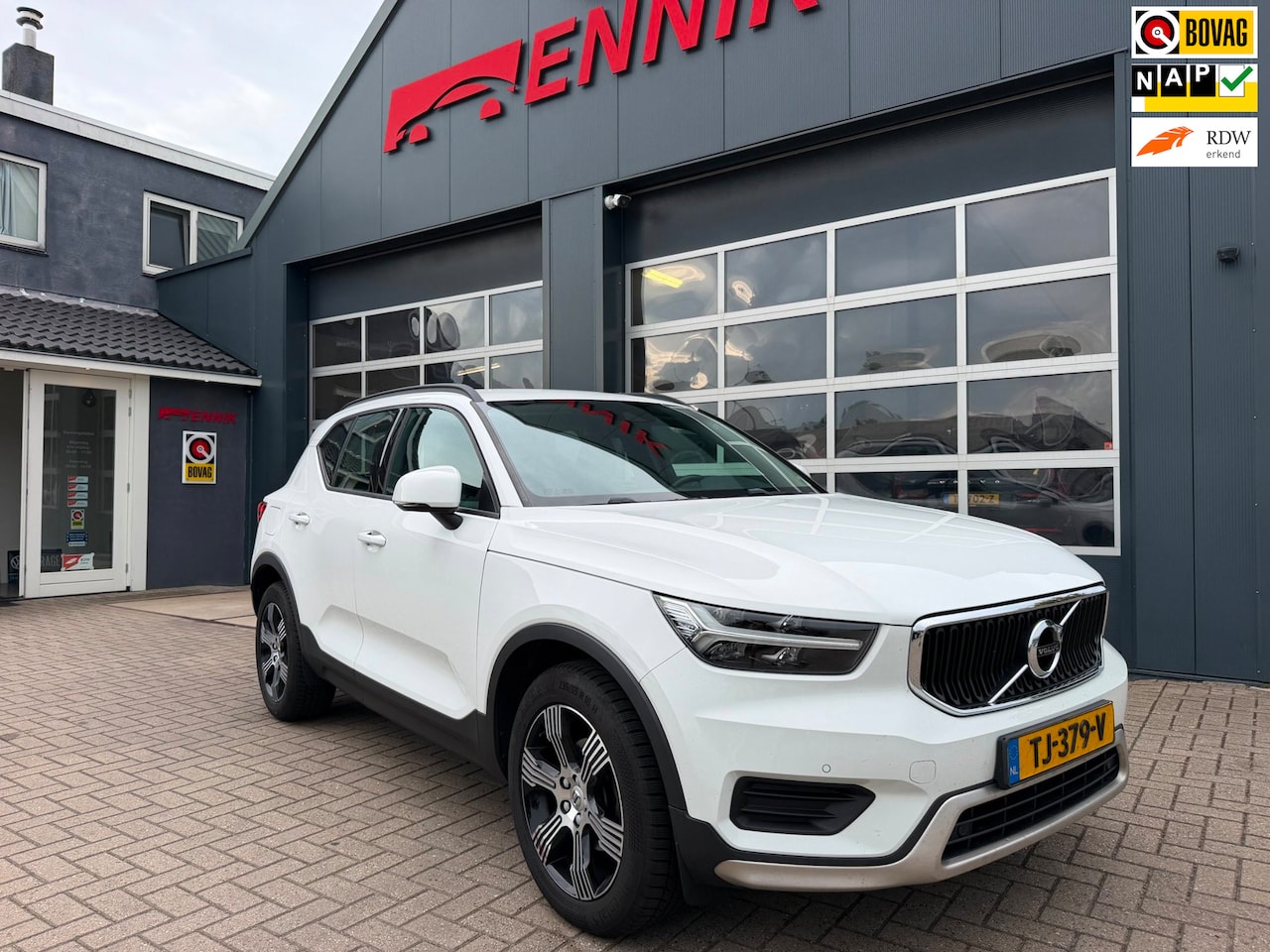 Volvo XC40 - 1.5 T3 / Full Led / Sport / Trekhaak / Navi . - AutoWereld.nl