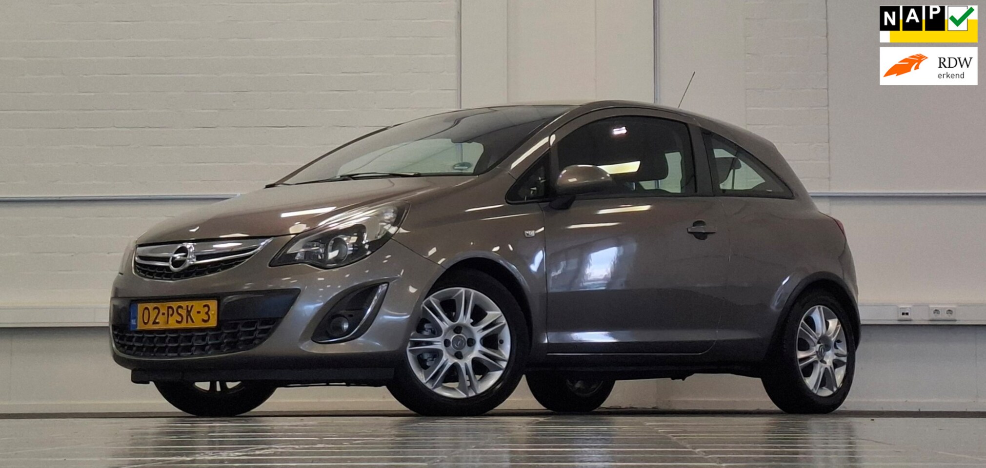 Opel Corsa - 1.2-16V Cosmo Cruise Control Airco Garantie Parkeerhulp - AutoWereld.nl