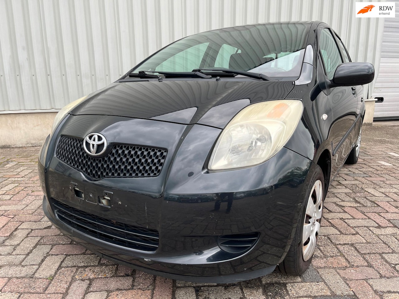 Toyota Yaris - 1.3 VVTi Sol SCHADEAUTO!! - AutoWereld.nl
