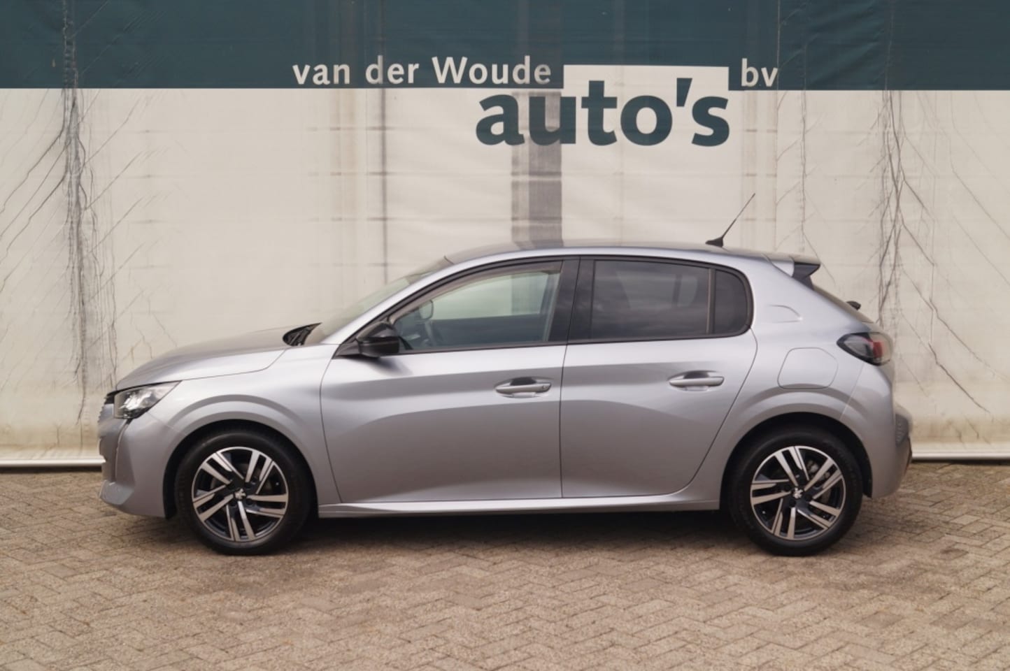 Peugeot 208 - 1.2 PureTech Allure Pack -NAVI-LED-ECC-PDC-CAM- - AutoWereld.nl