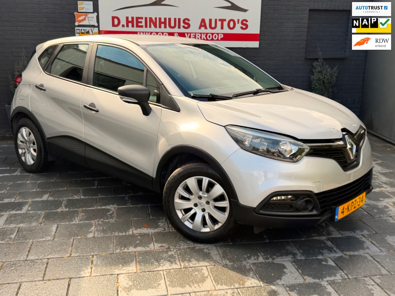 Renault Captur - 0.9 TCe Authentique *WEINIG KM* - AutoWereld.nl