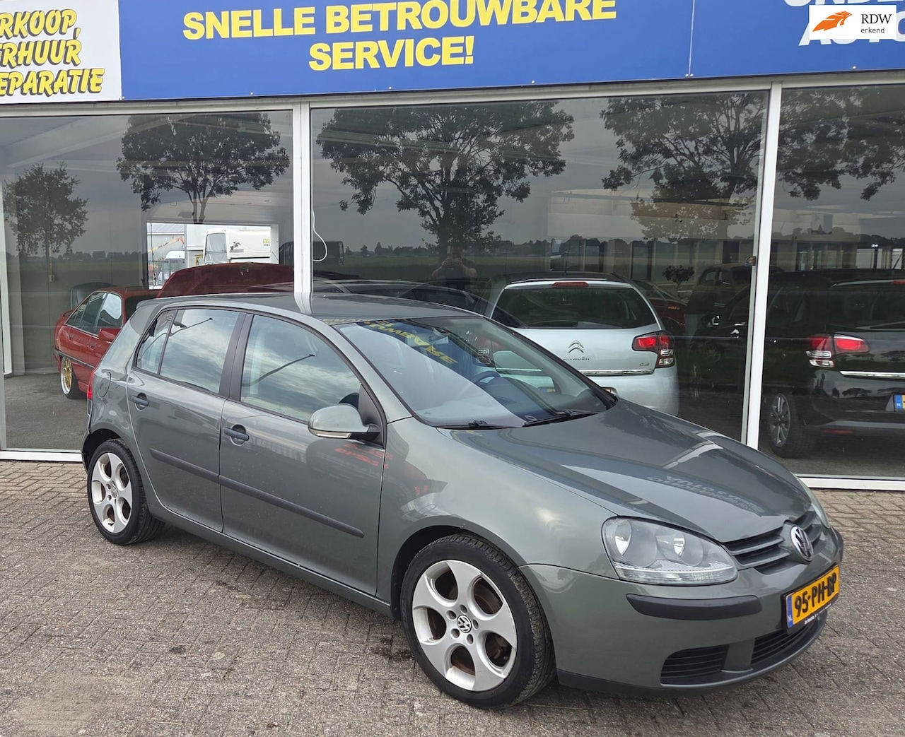 Volkswagen Golf - 1.6 FSI Trendline 1.6 FSI Trendline - AutoWereld.nl