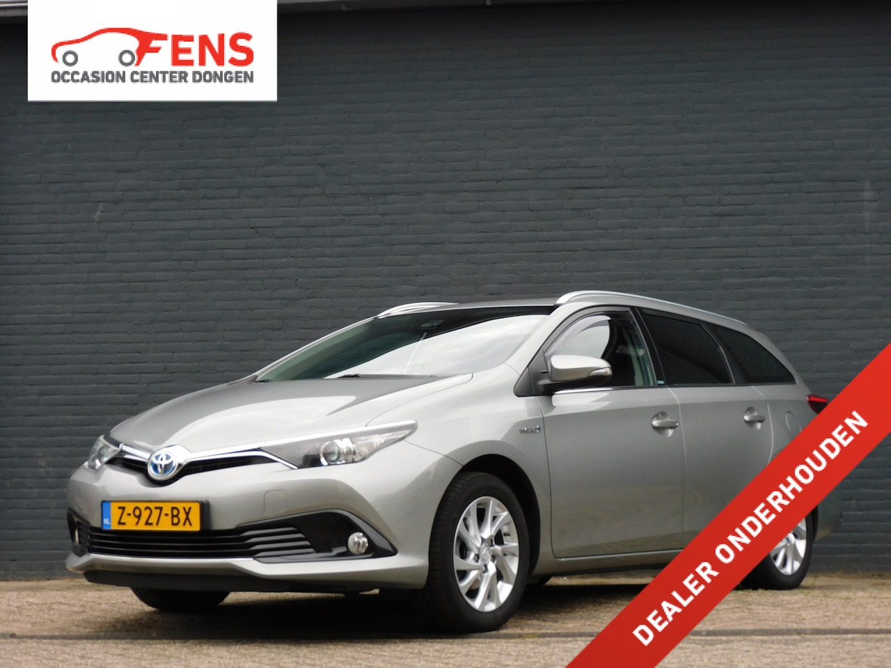 Toyota Auris Touring Sports - 1.8 Hybrid Trend TOPSTAAT! CAMERA! STOELVERW! BLUETOOTH! CRUISE! TREKHAAK! - AutoWereld.nl