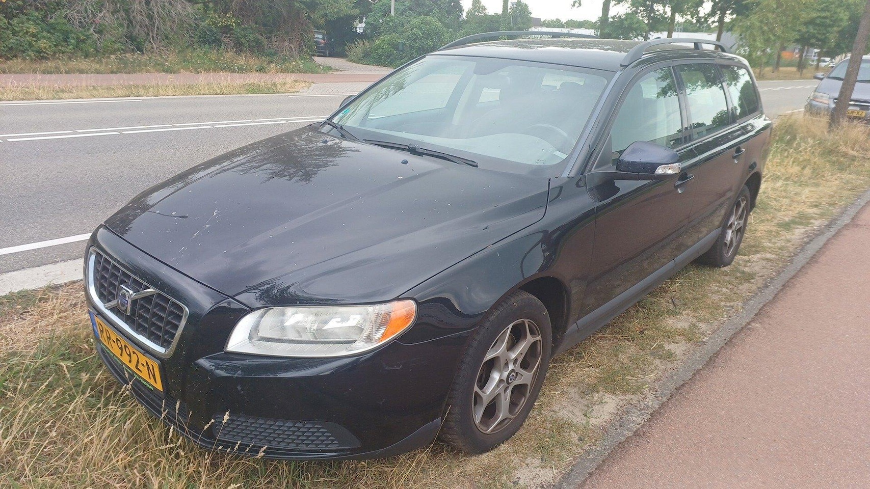 Volvo V70 - 2.0D Kinetic Handel/Export! Trekhaak Airco Lichtmetalen Velgen Cruise Control - AutoWereld.nl