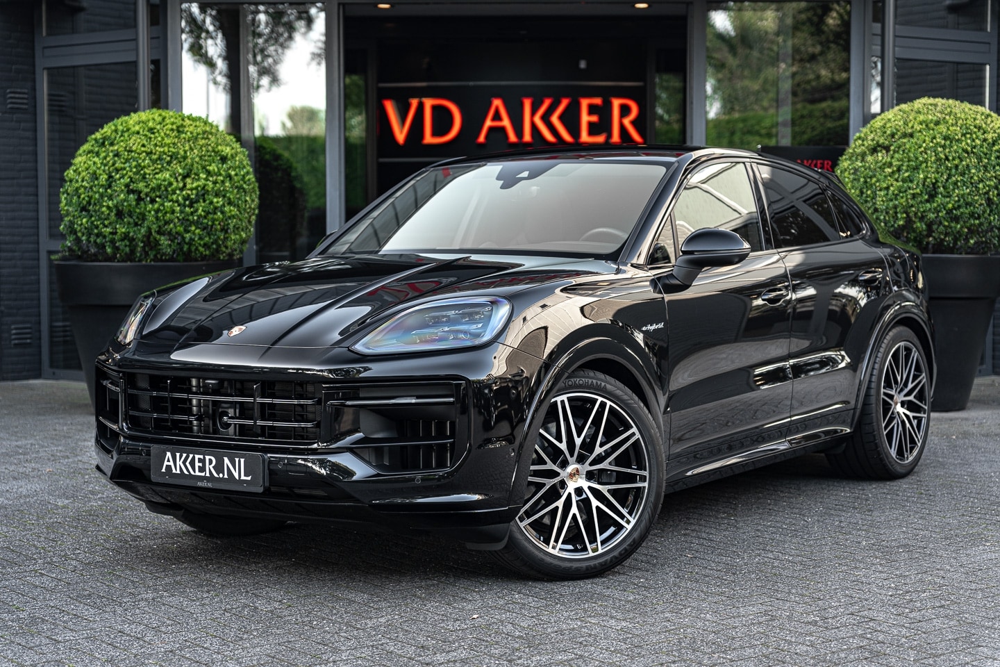 Porsche Cayenne Coupé - E-Hybrid | Adapt.Sport stoelen | SportDesign | 360° Cam.| Leder Dashboard - AutoWereld.nl