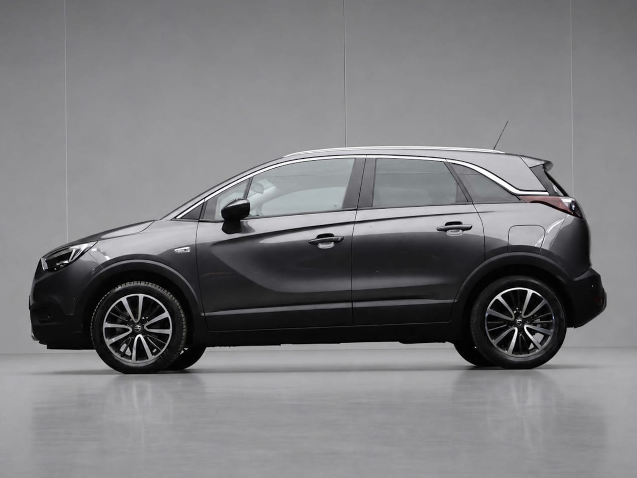 Opel Crossland X - 1.2 Turbo Ultimate Sport (PANORAMADAK,APPLE CARPLAY,NAVI,STOEL/STUUR VERWARMING,GETINT,SPO - AutoWereld.nl