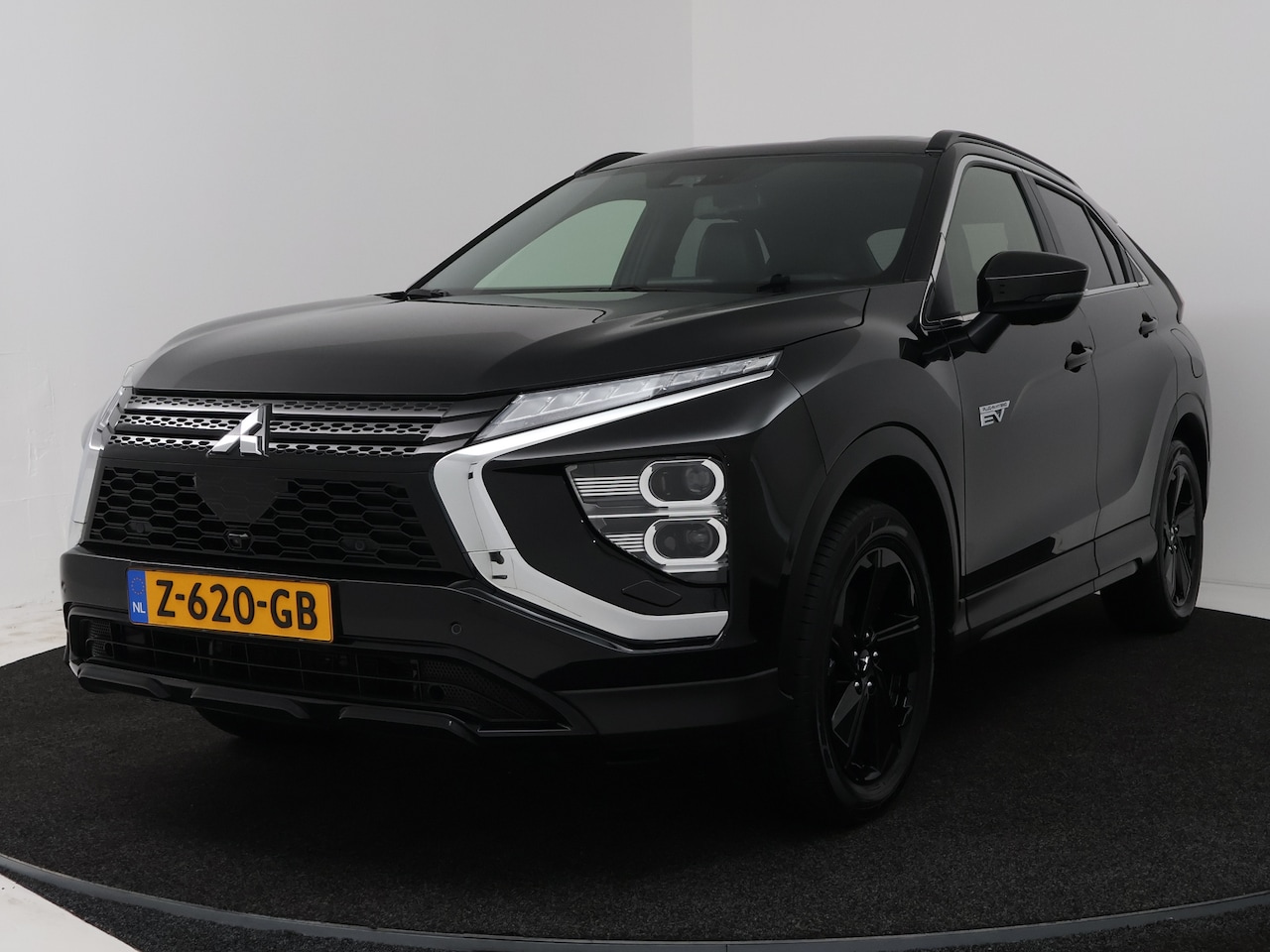 Mitsubishi Eclipse Cross - 2.4 PHEV Black Edition | Trekhaak | Head-up Display | Stuur-/Stoelverwarming | - AutoWereld.nl