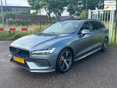 Volvo V60 - 2.0 T8 390PK Recharge AWD R-Design Panodak LED Trekhaak 19inch