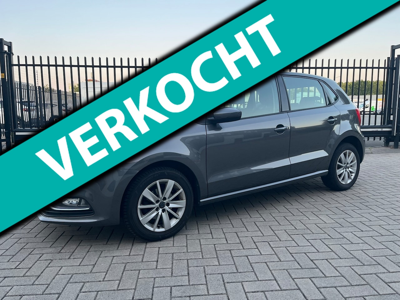 Volkswagen Polo - 1.0 55KW 75PK Comfortline APK 2028 - AutoWereld.nl