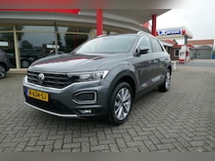 Volkswagen T-Roc - 1.5 TSI SPORT BUSINESS AUTOMAAT 150 PK NAVI/TREKHAAK/CAMERA