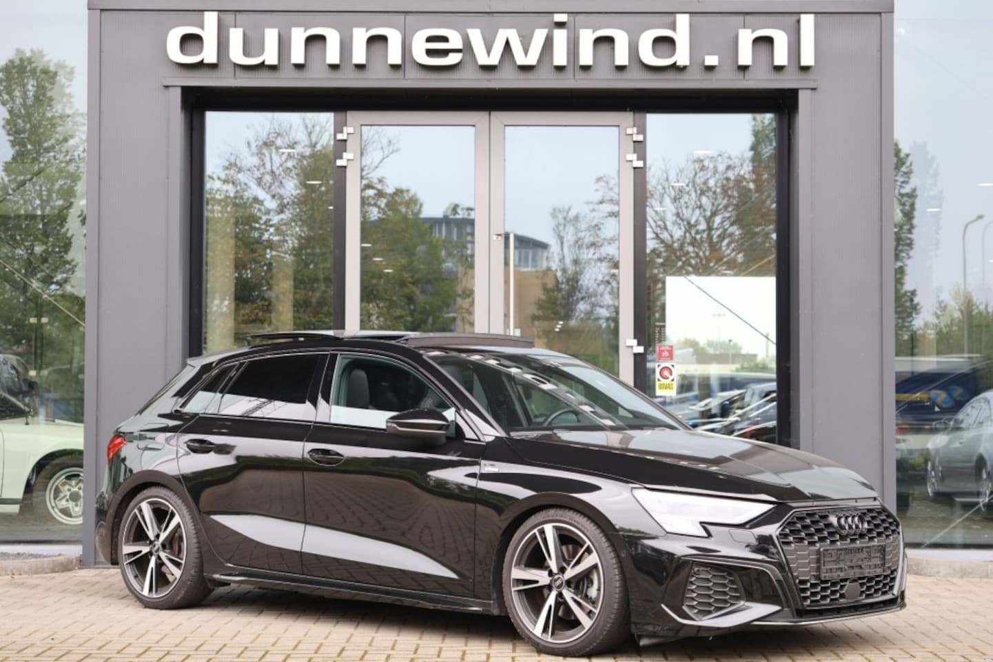 Audi A3 - 40 TFSI E S LINE *RS-Stoel*KEYLESS*PANO*CARPLAY*ADAPTIEFCRUISE*BLACKPACK* - AutoWereld.nl