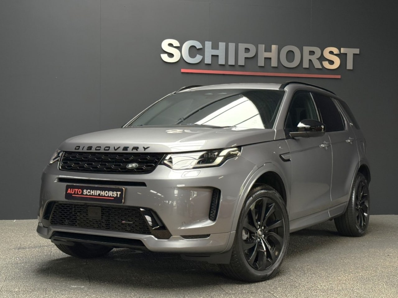 Land Rover Discovery Sport - P270e SE R-Dynamic/black-pack/Leer/Eiger Grey/trekhaak /panorama - AutoWereld.nl